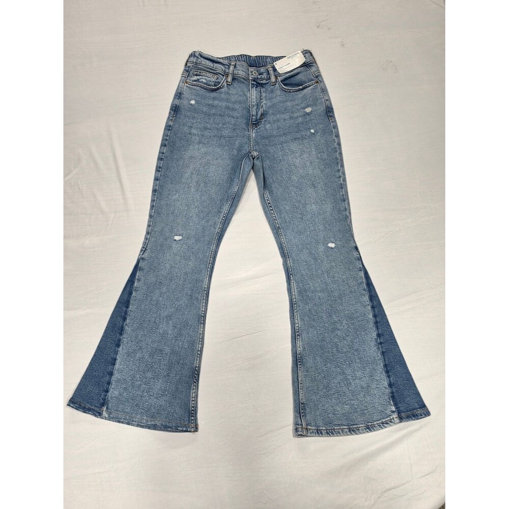 Juniors size 6 Arizona Jean Company Two-Tone High-Rise Flare Jeans